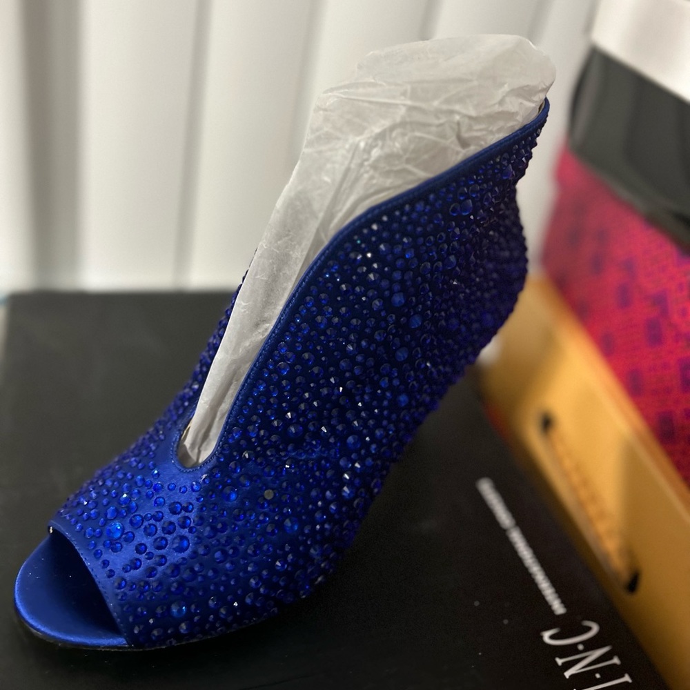 Open toe bootie